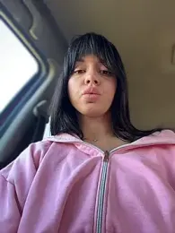 JulliaVegas — modelo de webcam en línea en stripchat