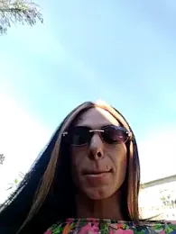 Thifanydotada — modelo de webcam en línea en stripchat