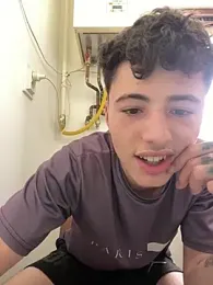 denysio89 — modelo de webcam en línea en stripchat