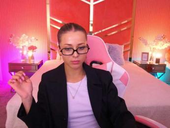 LoveeDove — Bongacams stream photo (Jun 2026)
