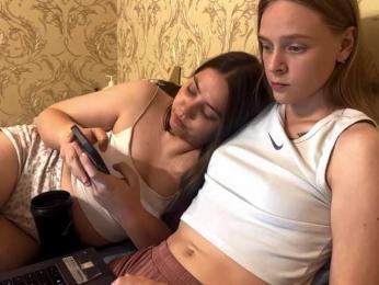 Ami-Still — modelo de webcam en línea en bongacams
