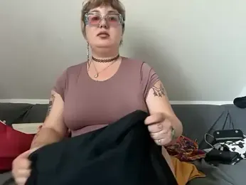 mysteradecadent — modelo de webcam en línea en stripchat