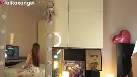 AlitaXAngelic — Stripchat stream photo (May 2026)