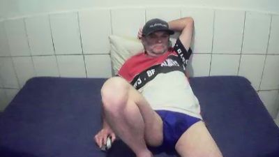 cesarpierdonaa1 — modelo de webcam en línea en cam4