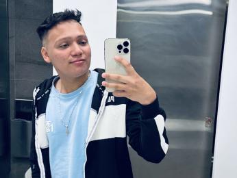 TebySmith — modelo de webcam en línea en livejasmin