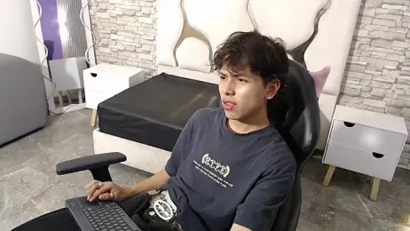 Elian_tay — modelo de webcam en línea en stripchat