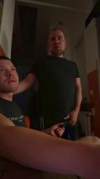 Flash24HH — modelo de webcam en línea en cam4