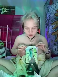 Cutiepiespanks — modelo de webcam en línea en stripchat