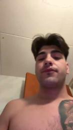 Jovencitobcn21 — modelo de webcam en línea en cam4