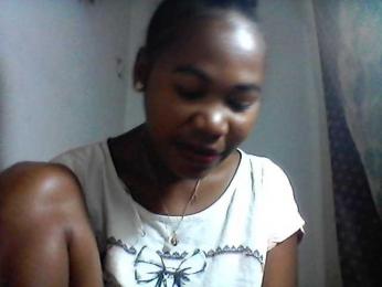 ciennezah — Bongacams stream photo (Mar 2026)