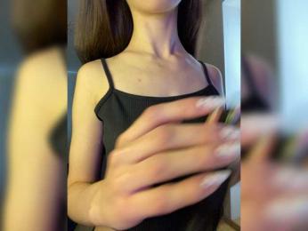Lili_Pink — modelo de webcam en línea en bongacams