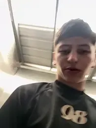 ARON_LUXX — Stripchat stream photo (Feb 2026)