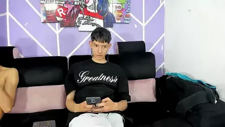 heyy_noah11 — modelo de webcam en línea en stripchat