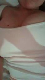 Beeeluux — Cam4 stream photo (May 2026)