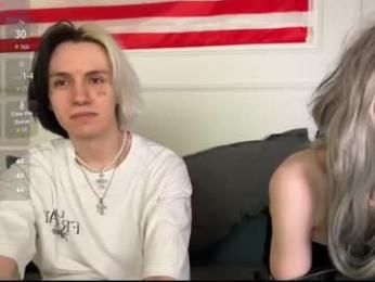 veryraretwins — Chaturbate stream photo (Apr 2026)