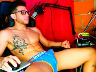 Mike Sanderss — modelo de webcam en línea en flirt4free