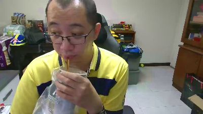 omron15 — Cam4 stream photo (Apr 2026)