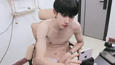 Ee_999 — modelo de webcam en línea en stripchat