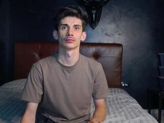 Leon Lovett — Flirt4free stream photo (Aug 2026)