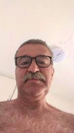 Riomguypoilu — modelo de webcam en línea en cam4