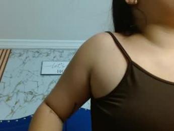 luna_rougets — Chaturbate stream photo (Apr 2026)