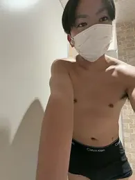 R0422 — Stripchat stream photo (Apr 2026)