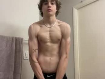 m_mcceary4 — modelo de webcam en línea en chaturbate