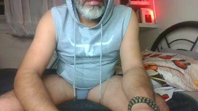 Beargaytr — Cam4 stream photo (Dec 2025)
