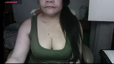 Hotpinay43 — Stripchat stream photo (Aug 2025)