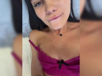 Lina1901 — modelo de webcam en línea en bongacams