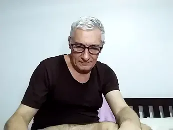 BIGUNCUTHARDCOCK — Stripchat stream photo (Mar 2026)