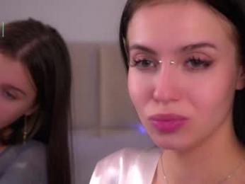 vivid_girls — modelo de webcam en línea en chaturbate