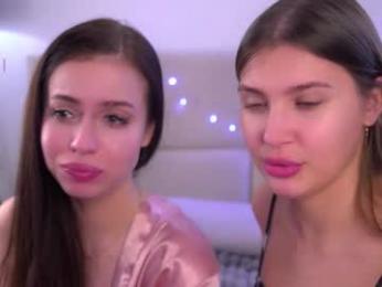 vivid_girls — modelo de webcam en línea en chaturbate