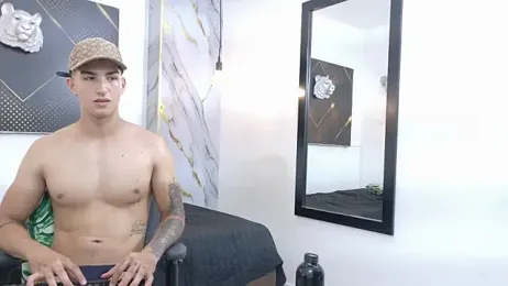 GoldenDesireX_ — Stripchat stream photo (Jun 2026)
