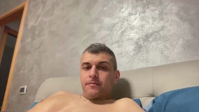 skypeduro — Cam4 stream photo (Feb 2026)