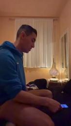Yhuya — Cam4 stream photo (Nov 2025)