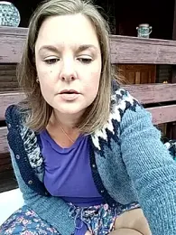 SwedishJennifer — modelo de webcam en línea en stripchat