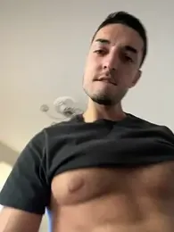 Mikl360 — Stripchat stream photo (Jul 2026)