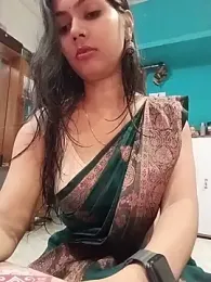 neha8824 — modelo de webcam en línea en stripchat