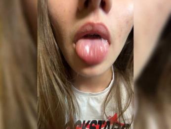 Milka_Crystal — modelo de webcam en línea en bongacams