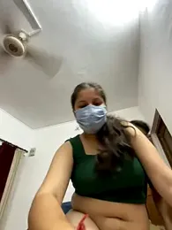 cute_riya098 — Stripchat stream photo (Aug 2025)