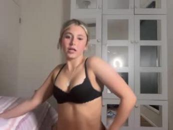 missemelia7 — modelo de webcam en línea en chaturbate