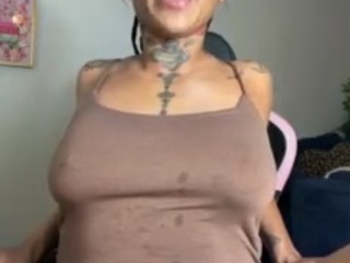 iambaldheadbrittany — modelo de webcam en línea en camsoda