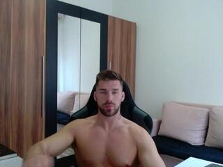 Darius Giles — flirt4free