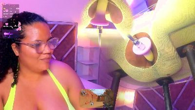 MhiaRey — Cam4 stream photo (Aug 2026)