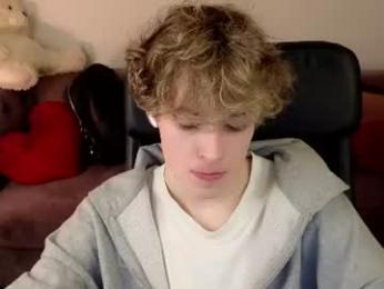 curly_twinkboy — modelo de webcam en línea en chaturbate