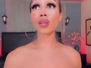 chanell-sexyass — modelo de webcam en línea en camsoda