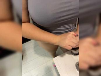 romashki-time — modelo de webcam en línea en bongacams