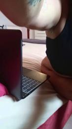 Kindella74 — modelo de webcam en línea en cam4