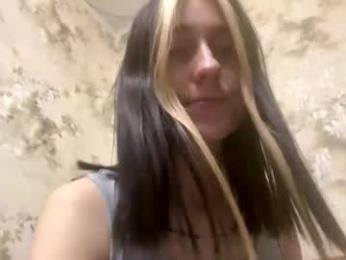 viktoria9898 — Chaturbate stream photo (Apr 2026)